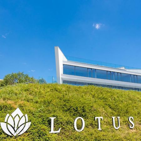 Lotus Luxury Rooms Varna Ngoại thất bức ảnh