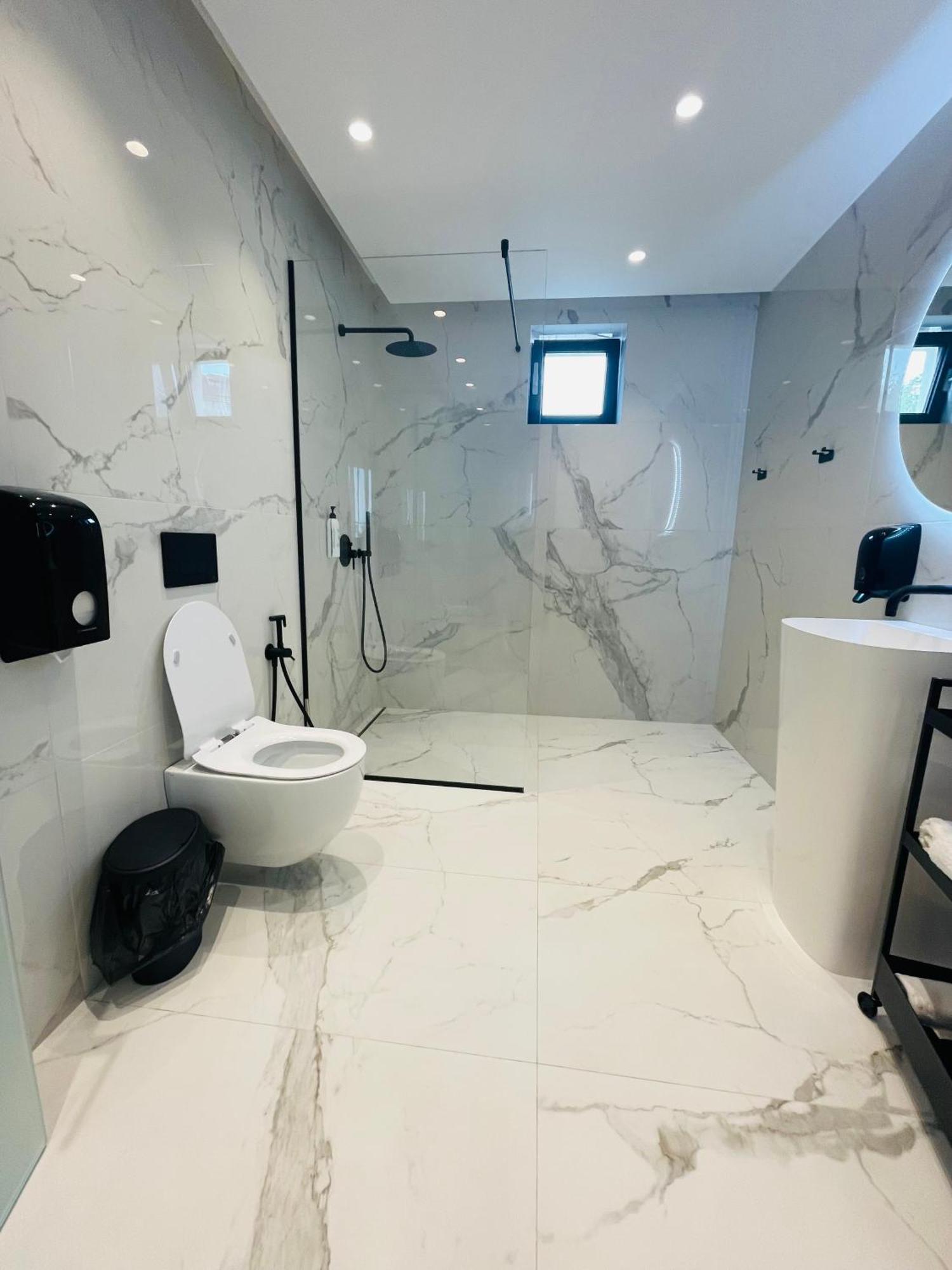 Lotus Luxury Rooms Varna Ngoại thất bức ảnh